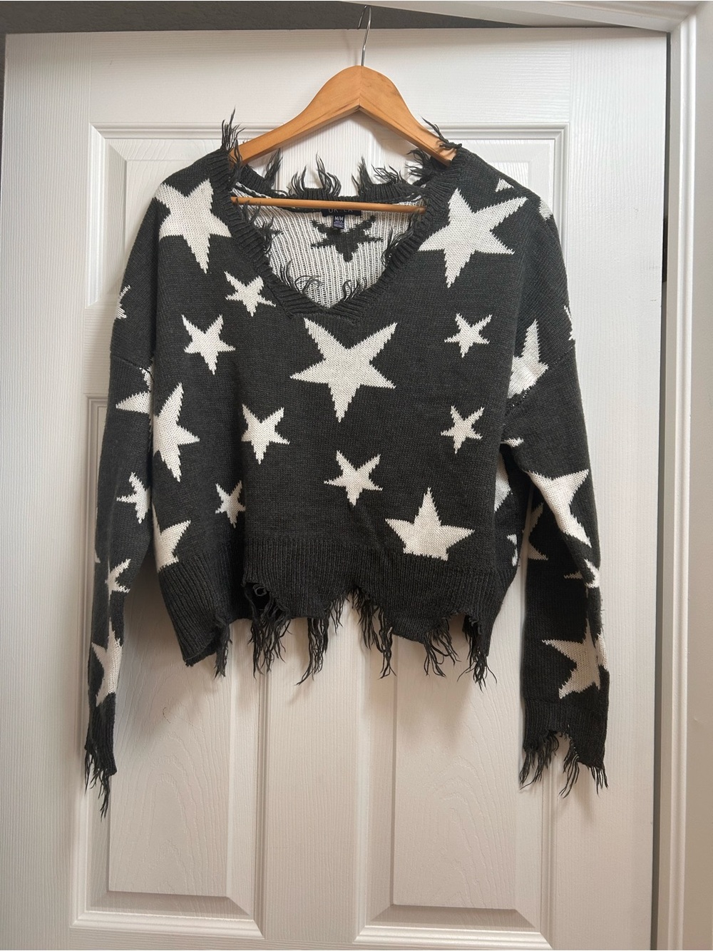 UK2LA Black V-Neck Star Print Distressed Sweater